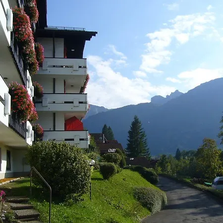 Sonniges Mit Balkon Und Bergblick Apartment